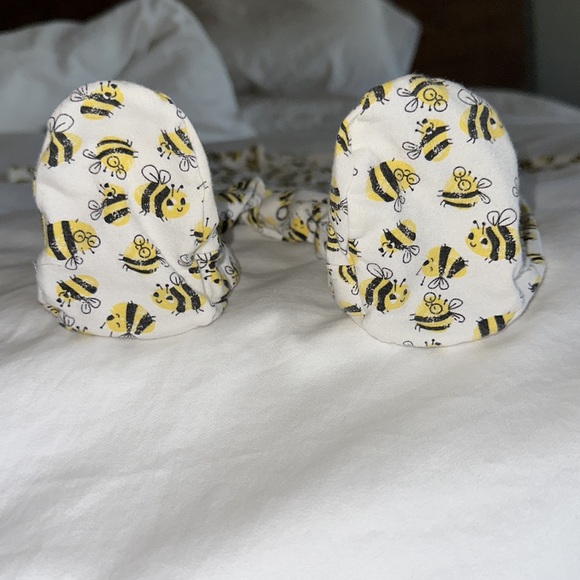 NWT BONNIE MOB BRIGHTON BEES ONESIE - Picture 3 of 5